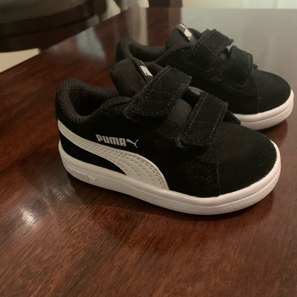 Pumas strap toddler shoe